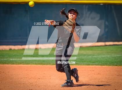 Thumbnail 2 in Hamilton vs. Liolani photogallery.