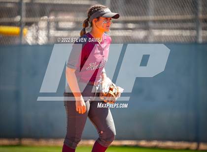Thumbnail 3 in Hamilton vs. Liolani photogallery.