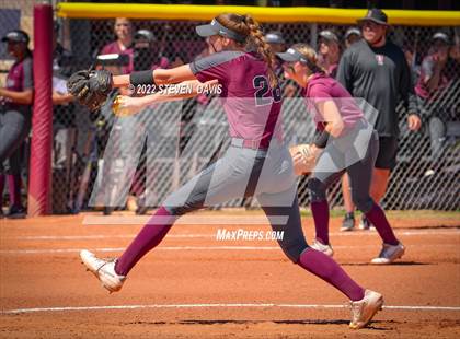 Thumbnail 3 in Hamilton vs. Liolani photogallery.
