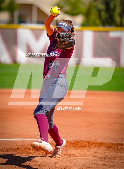 Thumbnail 3 in Hamilton vs. Liolani photogallery.