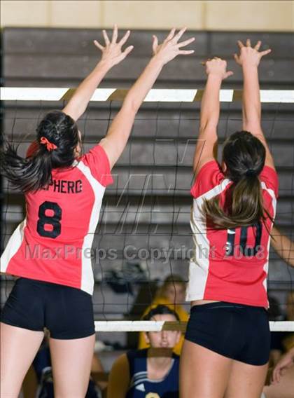 Thumbnail 1 in Oakdale vs. West (Oakdale Invitational) photogallery.