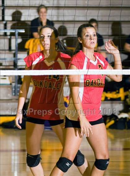 Thumbnail 1 in Oakdale vs. West (Oakdale Invitational) photogallery.