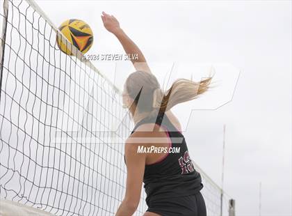 Thumbnail 2 in Point Loma vs. Scripps Ranch (CIF SDS Division 1 Final) photogallery.