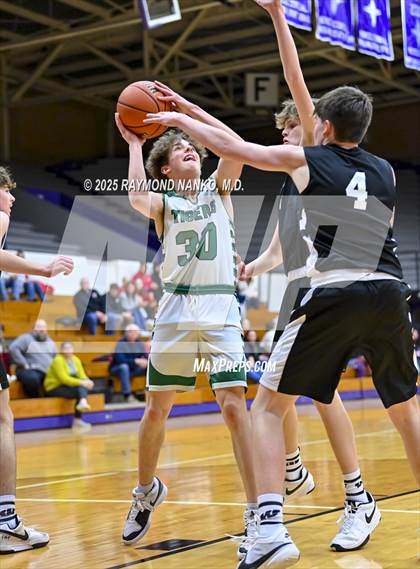Thumbnail 2 in Wapahani vs Yorktown (City Tournament) photogallery.