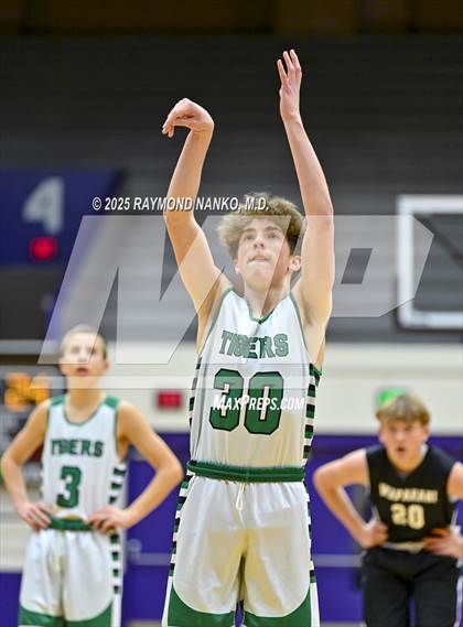 Thumbnail 3 in Wapahani vs Yorktown (City Tournament) photogallery.