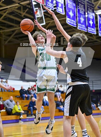 Thumbnail 1 in Wapahani vs Yorktown (City Tournament) photogallery.