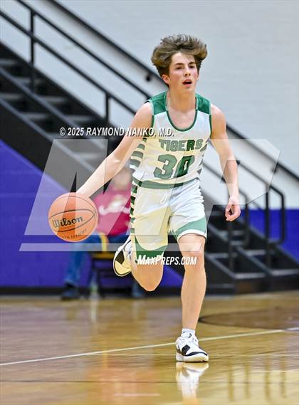 Thumbnail 2 in Wapahani vs Yorktown (City Tournament) photogallery.