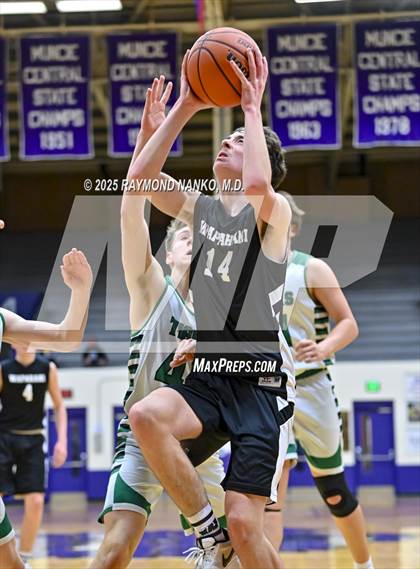 Thumbnail 2 in Wapahani vs Yorktown (City Tournament) photogallery.