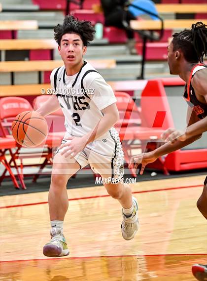 Thumbnail 1 in Capistrano Valley vs. Oak Hills (Nike Extravaganza) photogallery.