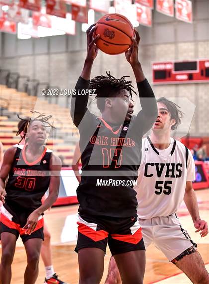 Thumbnail 2 in Capistrano Valley vs. Oak Hills (Nike Extravaganza) photogallery.