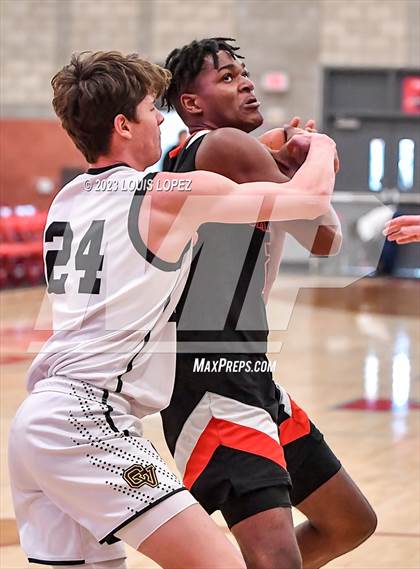 Thumbnail 1 in Capistrano Valley vs. Oak Hills (Nike Extravaganza) photogallery.