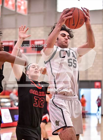 Thumbnail 3 in Capistrano Valley vs. Oak Hills (Nike Extravaganza) photogallery.
