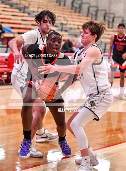 Thumbnail 3 in Capistrano Valley vs. Oak Hills (Nike Extravaganza) photogallery.