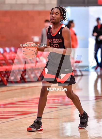 Thumbnail 1 in Capistrano Valley vs. Oak Hills (Nike Extravaganza) photogallery.