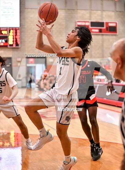 Thumbnail 3 in Capistrano Valley vs. Oak Hills (Nike Extravaganza) photogallery.