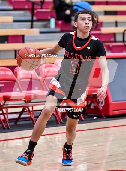 Thumbnail 1 in Capistrano Valley vs. Oak Hills (Nike Extravaganza) photogallery.