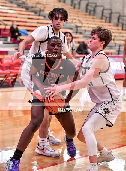 Thumbnail 1 in Capistrano Valley vs. Oak Hills (Nike Extravaganza) photogallery.