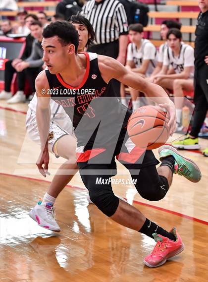 Thumbnail 2 in Capistrano Valley vs. Oak Hills (Nike Extravaganza) photogallery.