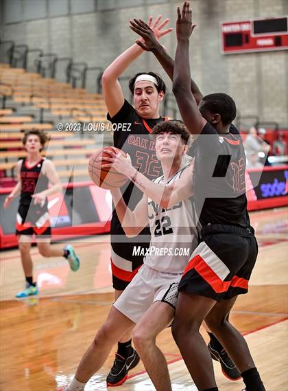 Thumbnail 2 in Capistrano Valley vs. Oak Hills (Nike Extravaganza) photogallery.