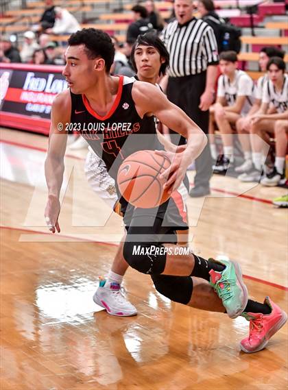 Thumbnail 3 in Capistrano Valley vs. Oak Hills (Nike Extravaganza) photogallery.