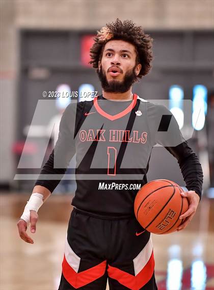 Thumbnail 1 in Capistrano Valley vs. Oak Hills (Nike Extravaganza) photogallery.