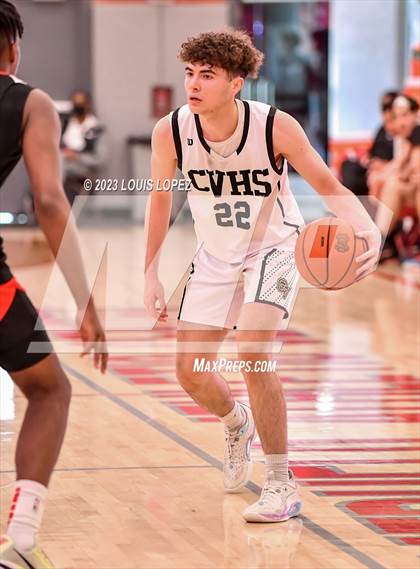 Thumbnail 2 in Capistrano Valley vs. Oak Hills (Nike Extravaganza) photogallery.