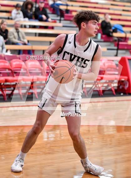 Thumbnail 2 in Capistrano Valley vs. Oak Hills (Nike Extravaganza) photogallery.