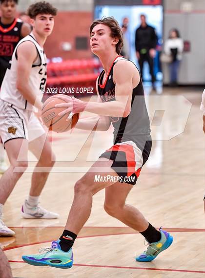 Thumbnail 1 in Capistrano Valley vs. Oak Hills (Nike Extravaganza) photogallery.