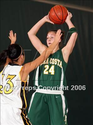 Thumbnail 2 in Mira Costa vs. Foothill (Larry Doyle OC Championship) photogallery.