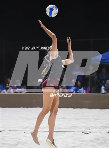 Thumbnail 1 in Salpointe Catholic vs. Valley Christian (AIA Division II Final)  photogallery.