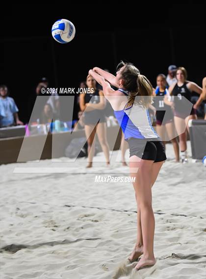 Thumbnail 1 in Salpointe Catholic vs. Valley Christian (AIA Division II Final)  photogallery.