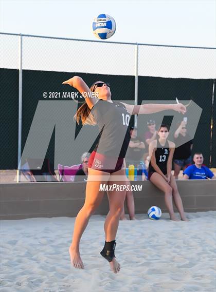 Thumbnail 1 in Salpointe Catholic vs. Valley Christian (AIA Division II Final)  photogallery.