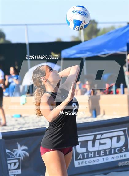Thumbnail 3 in Salpointe Catholic vs. Valley Christian (AIA Division II Final)  photogallery.