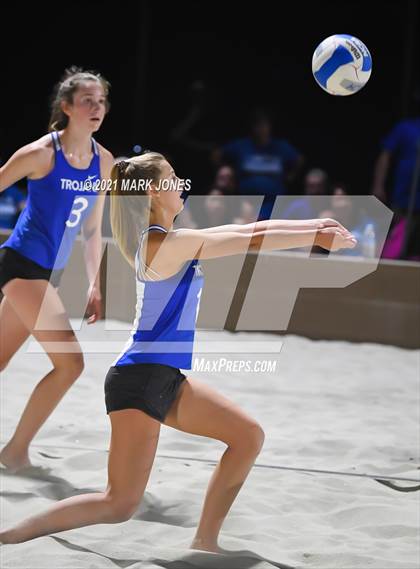 Thumbnail 1 in Salpointe Catholic vs. Valley Christian (AIA Division II Final)  photogallery.