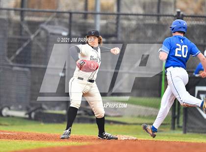 Thumbnail 3 in New Braunfels vs. Vandegrift (Hill Country Classic) photogallery.