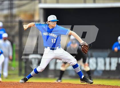 Thumbnail 3 in New Braunfels vs. Vandegrift (Hill Country Classic) photogallery.
