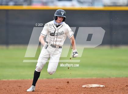 Thumbnail 1 in New Braunfels vs. Vandegrift (Hill Country Classic) photogallery.