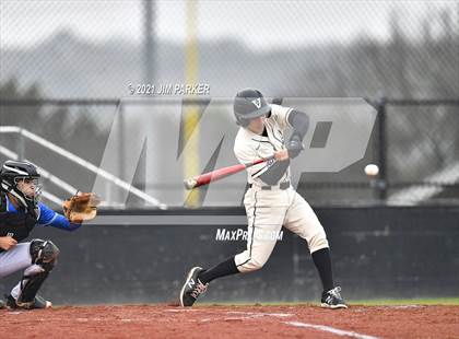 Thumbnail 2 in New Braunfels vs. Vandegrift (Hill Country Classic) photogallery.