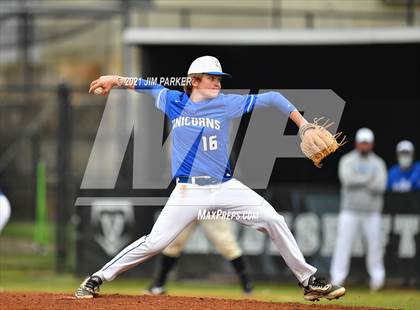 Thumbnail 3 in New Braunfels vs. Vandegrift (Hill Country Classic) photogallery.