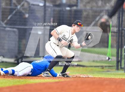Thumbnail 3 in New Braunfels vs. Vandegrift (Hill Country Classic) photogallery.