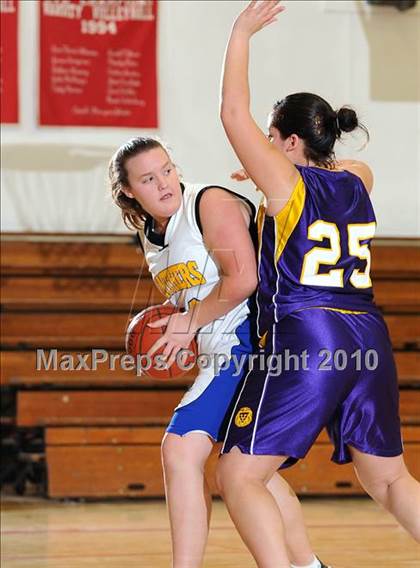 Thumbnail 2 in Maxwell vs. Live Oak photogallery.