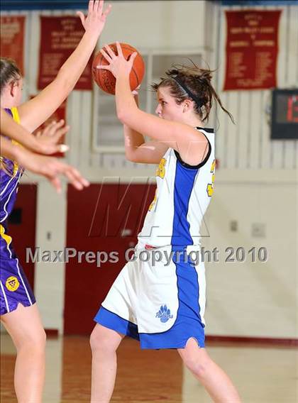 Thumbnail 3 in Maxwell vs. Live Oak photogallery.