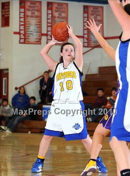 Thumbnail 2 in Maxwell vs. Live Oak photogallery.