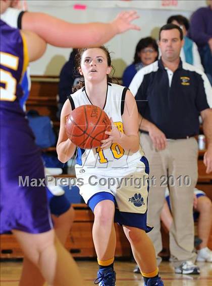 Thumbnail 2 in Maxwell vs. Live Oak photogallery.