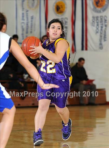 Thumbnail 3 in Maxwell vs. Live Oak photogallery.