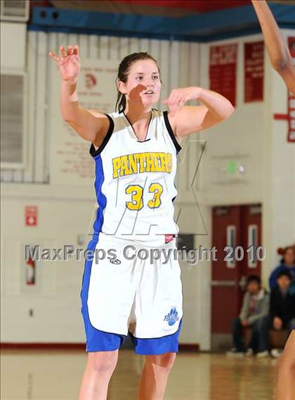 Thumbnail 1 in Maxwell vs. Live Oak photogallery.