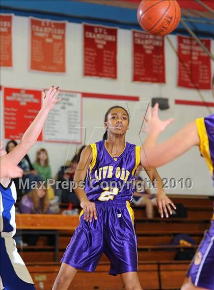 Thumbnail 1 in Maxwell vs. Live Oak photogallery.