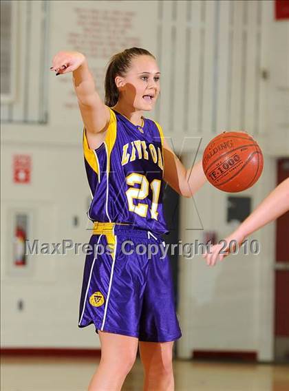 Thumbnail 2 in Maxwell vs. Live Oak photogallery.