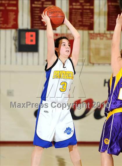 Thumbnail 2 in Maxwell vs. Live Oak photogallery.