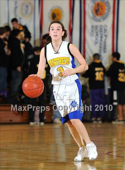 Thumbnail 3 in Maxwell vs. Live Oak photogallery.